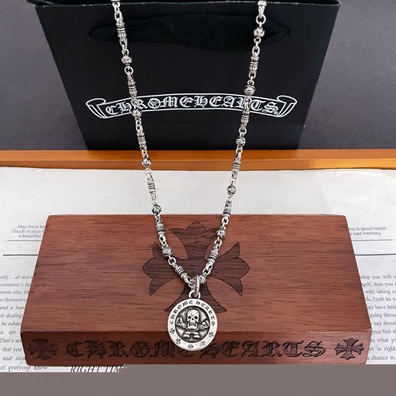 Ch**me He**ts necklaces
